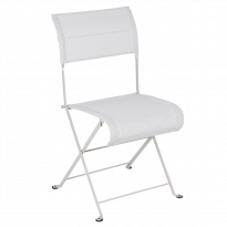 Chaise pliante DUNE PREMIUM de Fermob, Gris argile Stéréo