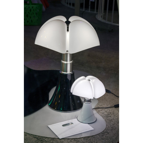 Lampe à poser MINI PIPISTRELLO LED DIMMABLE de Martinelli Luce, 8 coloris